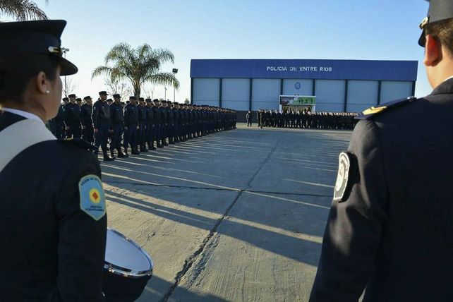 Adicciones. Los controles y análisis comienzan en la Escuela de Policía y luego siguen en el resto de las reparticiones.