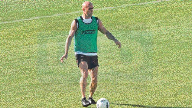 Iván Furios participó del partido informal de los suplentes ante una elenco de juveniles del club. &nbsp;