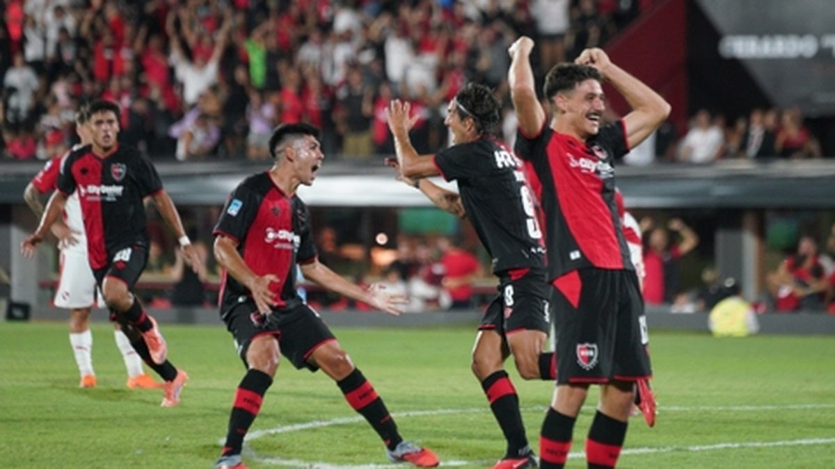 Newells: Michael Hoyos también piensa que los detalles les juegan en contra thumbnail