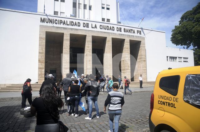Municipales acordaron una suba del 25% y una suma fija de $3.000