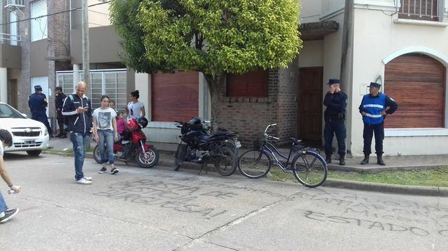 Escracharon la casa del juez Rossi