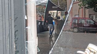 Vidrieras rotas por la inseguridad en distintos comercios&nbsp;