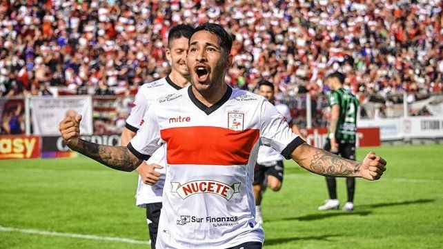 Coronel apareció como opción para reforzar el medio de Unión