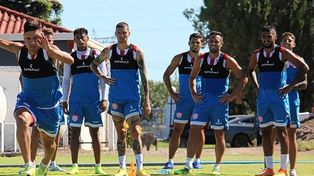 Corvalán vuelve a ser la duda de Azconzábal en Unión