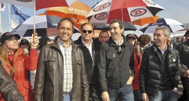 Scioli se realiz&oacute; controles m&eacute;dicos por un supuesto trastorno renal