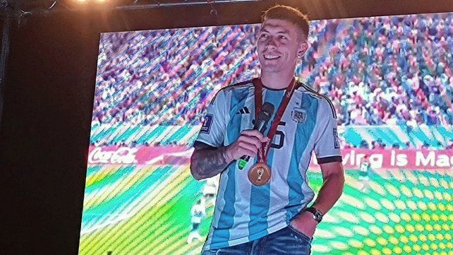 Lisandro Martínez habló ante una multitud en Gualeguay.