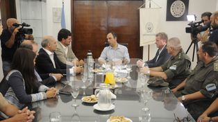 Seguramente van a ser de la Policía Federal los nuevos agentes que lleguen a Santa Fe