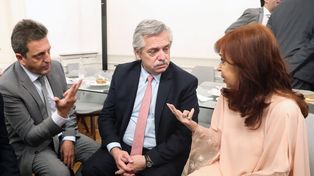 Alberto Fernández, Cristina Kirchner y Sergio Massa, actores de una escena política plagada de incertidumbre.&nbsp;