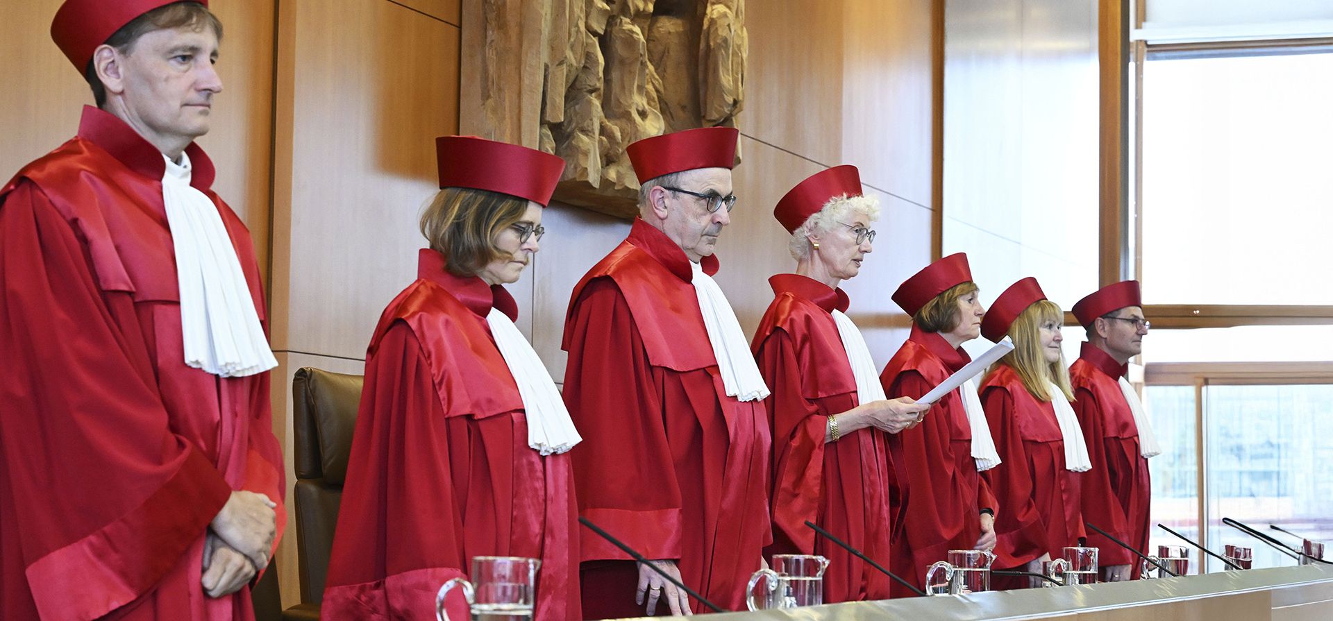 El Segundo Senado del Tribunal Constitucional Federal anuncia el veredicto sobre las misiones de drones estadounidenses vía Ramstein, en Karlsruhe, Alemania, el martes 15 de julio de 2025. (Uli Deck/dpa vía AP) El Segundo Senado del Tribunal Constitucional Federal anuncia el veredicto sobre las misiones de drones estadounidenses vía Ramstein, en Karlsruhe, Alemania, el martes 15 de julio de 2025. (Uli Deck/dpa vía AP)