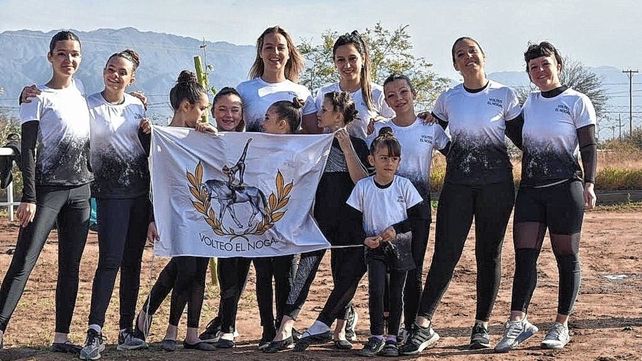 Las representantes de volteo de la entidad de Paraná.