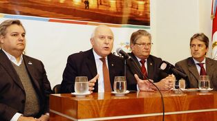 Girarán fondos a municipios para arreglar caminos rurales