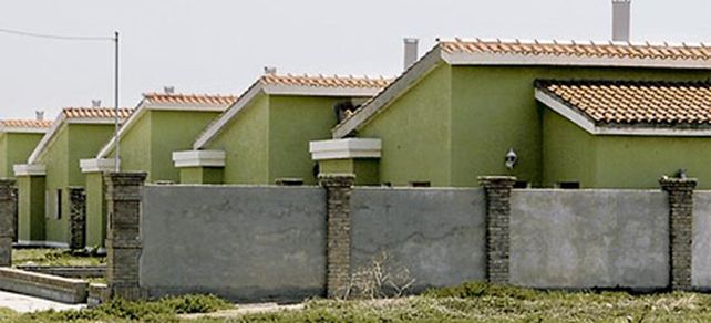 Espa&ntilde;oles reclaman que una ciudad santiague&ntilde;a les devuelva 2 millones de euros