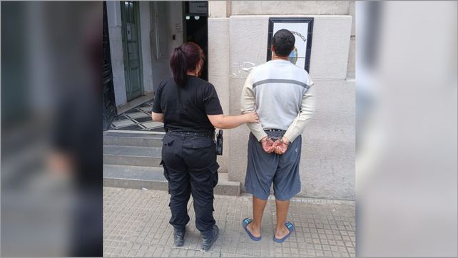 Rescataron a una mujer que estuvo cuatro días secuestrada y fue golpeada por su ex pareja en Recreo Rescataron a una mujer que estuvo cuatro días secuestrada y fue golpeada por su ex pareja en Recreo