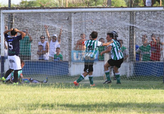 Universitario y Unión igualaron en La Floresta