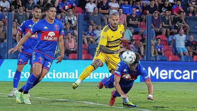 Boca Juniors se fue al descanso en ventaja ante Tigre.