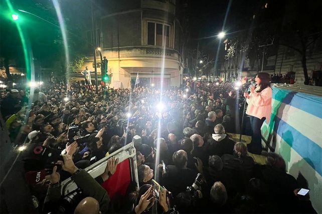 Cristina le habló el sábado a la militancia congregada en Recoleta.