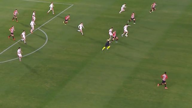 Newells derrotó con solidez a Estudiantes y es puntero del torneo en soledad