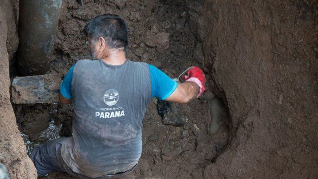 La Municipalidad de Paraná concluyó reparaciones de caños en diferentes zonas.