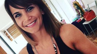 Descubren una extraña sombra en una selfie de Amalia Granata embarazada