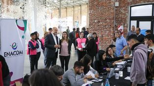 La provincia ya entregó más de 49 mil dispositivos digitales en escuelas