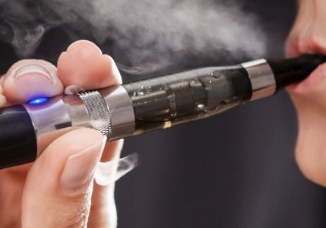 Eficacia dudosa. Médicos aconsejan recurrir a métodos más seguros para dejar de fumar.