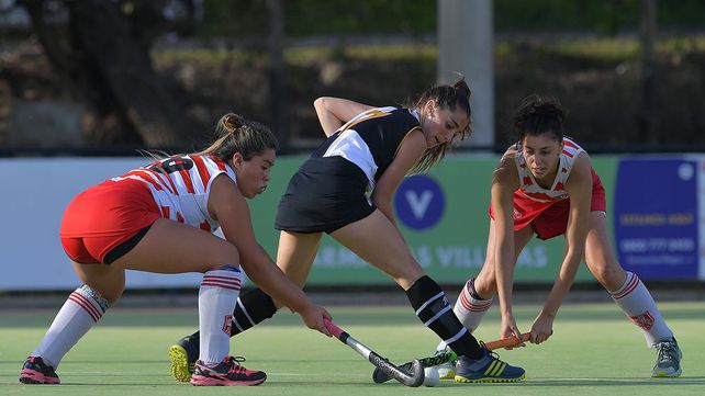 Ajustado. Las chicas del Albinegro vencieron por la mínima al Rojo para seguir en la pelea por los primeros puestos.
