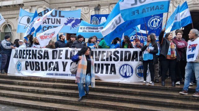 Abrazo Rectoradoa de la UNL