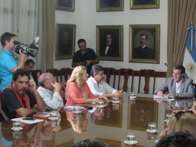 Los docentes evaluarán una nueva propuesta salarial del Gobierno