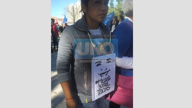 Una multitud despide los restos de Micaela García