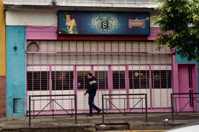 El bar y pool donde ocurrió el hecho. Fue poco antes de las 8 de hoy.