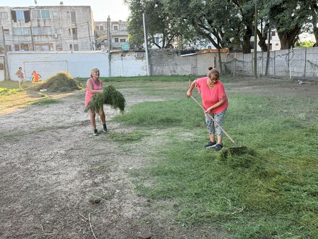 Pequeños grandes sueños: un grupo de vecinos trabaja para recuperar un club en zona sur