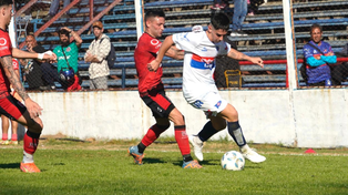 Central Córdoba y Defensores de Cambaceres juegan en el Gabino Sosa.