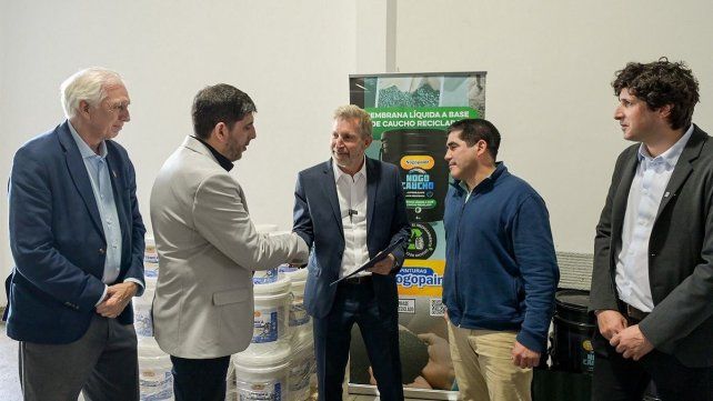 Rogelio Frigerio entregó una nueva certificación del RINI.