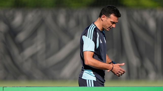 ¿Qué piensa Lionel Scaloni? Se viene Argentina-Inglaterra en semifinales del Mundial y habrá que ver si toca un equipo que viene sufriendo