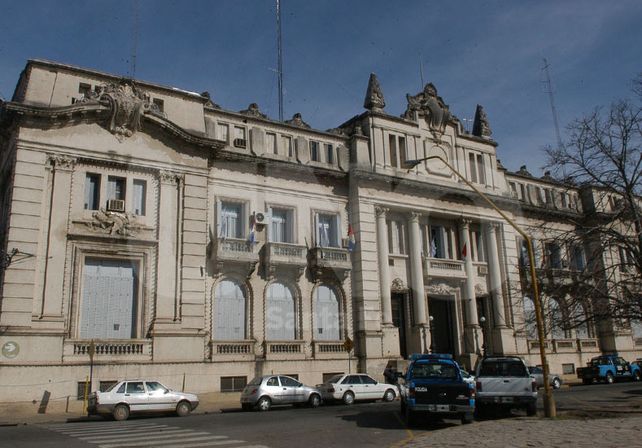 Detectan una reiterada maniobra de corrupción y allanan la Jefatura provincial