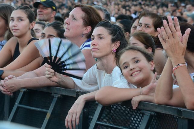 Fito Páez en Rosario: arrancaron los shows previos y el Monumento ya está repleto