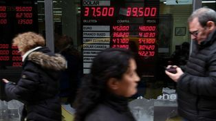 Economistas pintan un panorama negro por la brusca devaluación del peso