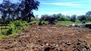 La planta recicladora está ubicada a la vera del acceso del puente Alvear, a metros de la cancha de Colegiales.