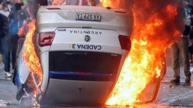 Serios incidentes en el Congreso por la Ley Bases