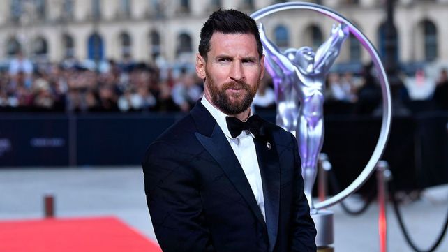 Lionel Messi compite con Erling Haaland y Kevin De Bruyne por el premio al mejor jugador de Europa.