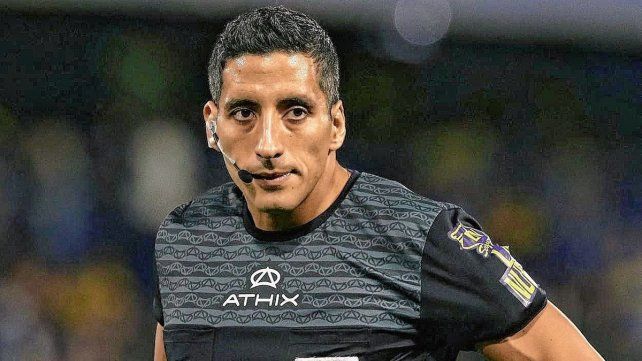 El argentino Yael Falcón Pérez dirigirá a Francia en el debut de los Juegos Olímpicos.