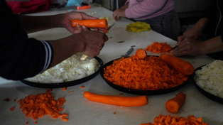 La demanda en los comedores comunitarios se incrementó durante este año.