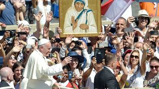 El Papa Francisco santificó a la madre Teresa de Calcuta