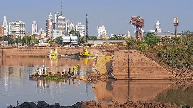 El muelle del dique I en el Puerto de Santa Fe&nbsp;