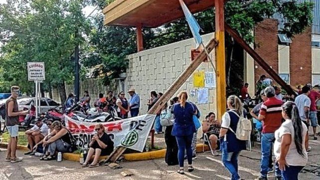 Durante la semana se dieron protestas tras la resolución del Ejecutivo en no renovar más de 140 contratos.