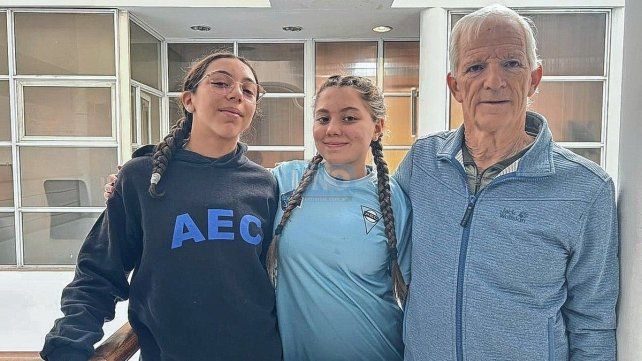 Justina Gomez y&nbsp;Donatella Grubert junto al entrenador Carlos Scocco.&nbsp; &nbsp;