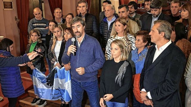 Legisladores y funcionarios del Ejecutivo llamaron a defender la democracia