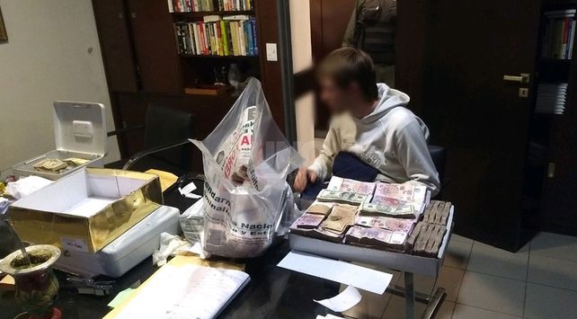 Los elementos secuestrados durante el allanamiento.