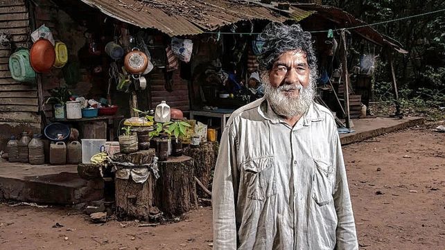 Censo 2022: cruzar a pie el Bermejo para censar a un hombre que vive en la selva