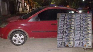Investigan a un hombre que hizo una falsa denuncia y poseía dólares falsos.